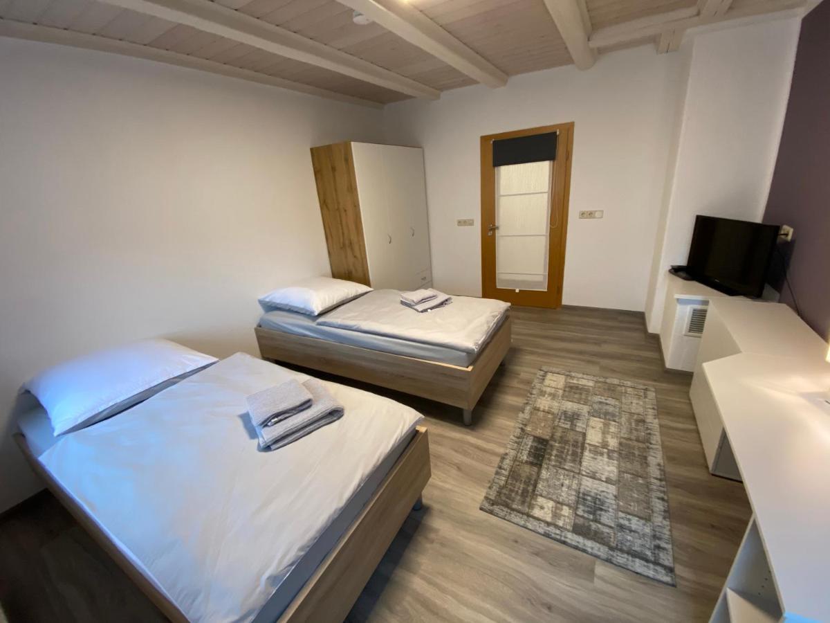 Gaestezimmer Kirchdorf Unteropfingen Extérieur photo